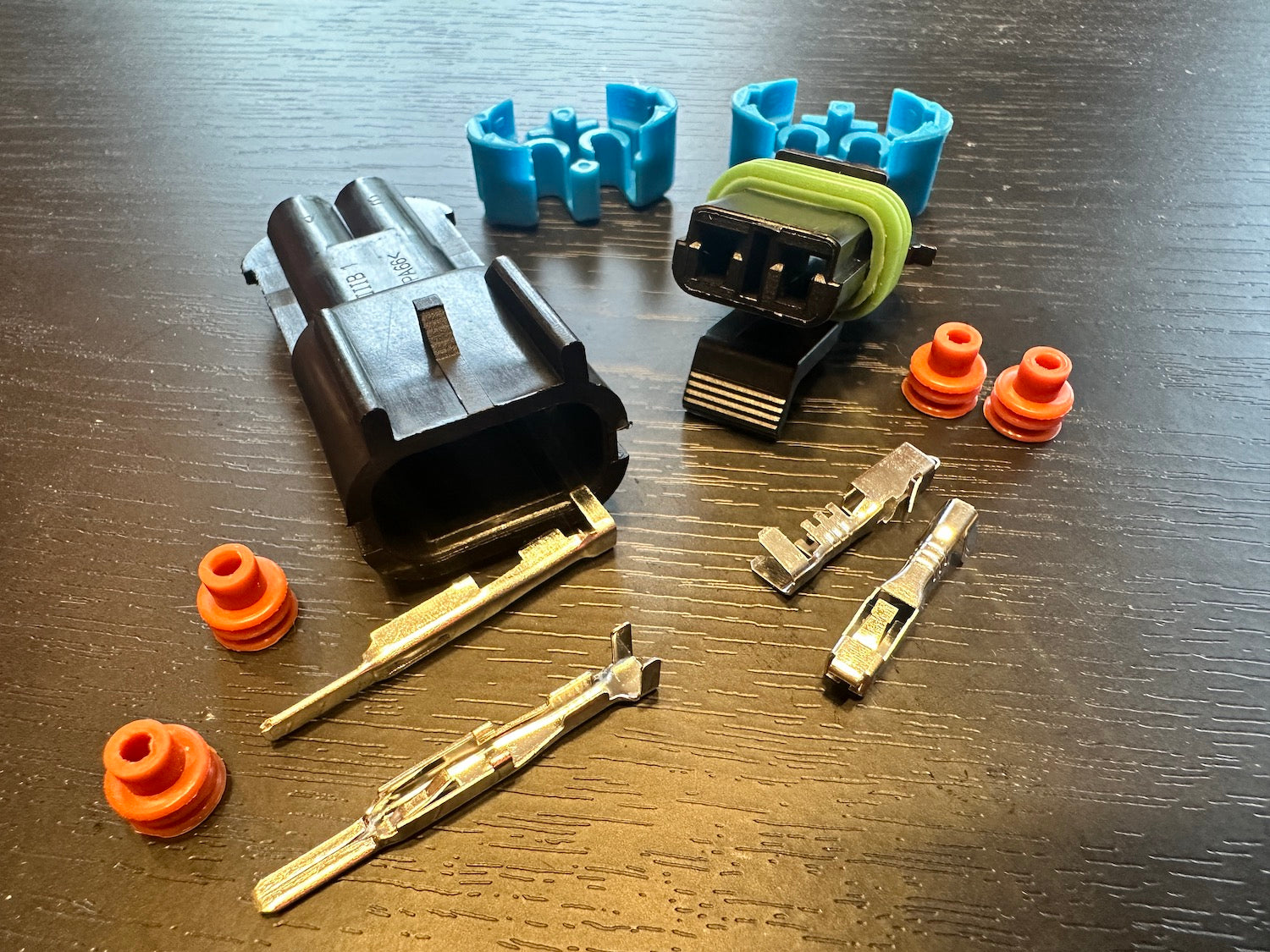 150 Crimper Delphi Metri-Pack 280 Series 3-Conductor Sealed Connector Set - 10-12 AWG, 30A, For Automotive & Industrial Wiring Delphi Crimp Connectors Connectors 3 Pins 150 Crimper Delphi Metri-Pack 280 Series 3-Conductor Sealed Connector Set - 10-12 AWG, 30A, For Automotive & Industrial Wiring Delphi Crimp Connectors Connectors 3 Pins