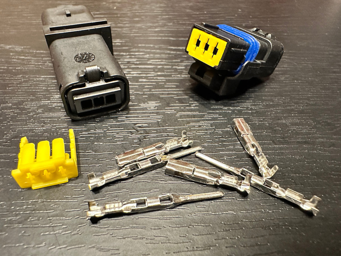 3-Way SICMA 1.5 Series Mini Sealed Connector