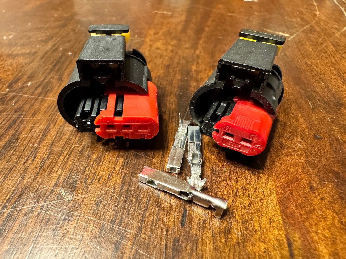 AMP MCP 1.5K Connectors VVT or Ignition