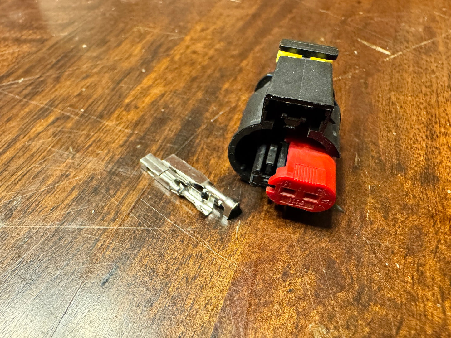 AMP MCP 1.5K Connectors VVT or Ignition