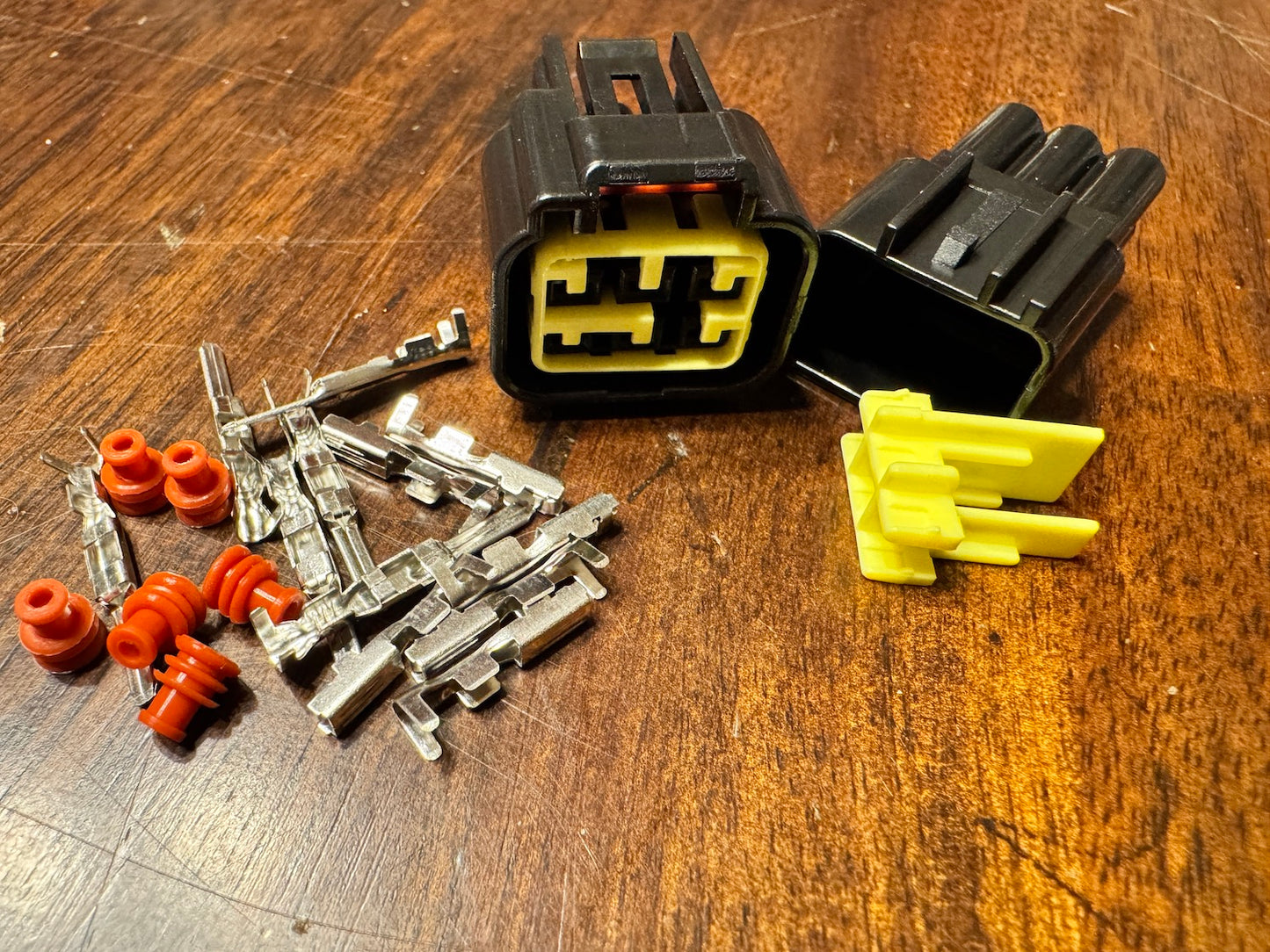 Furukawa RFW Connector 090 Series