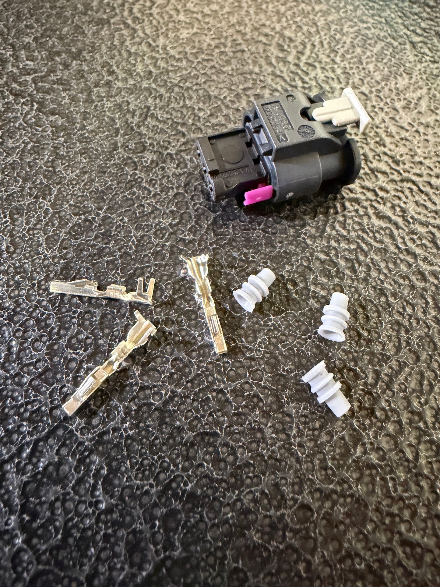 Coyote Gen3 Crank/Cam Sensor Connector