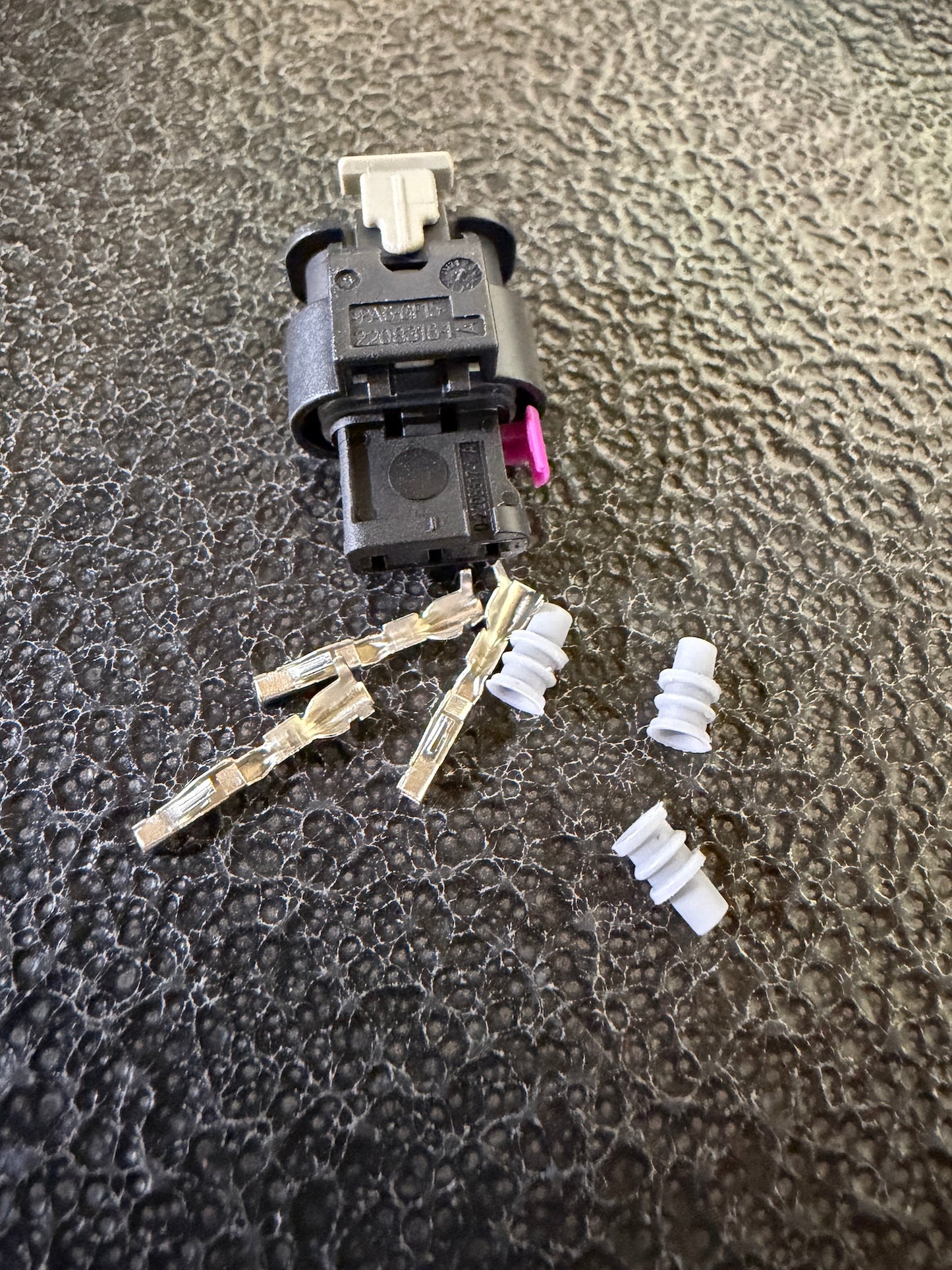 Coyote Gen3 Crank/Cam Sensor Connector