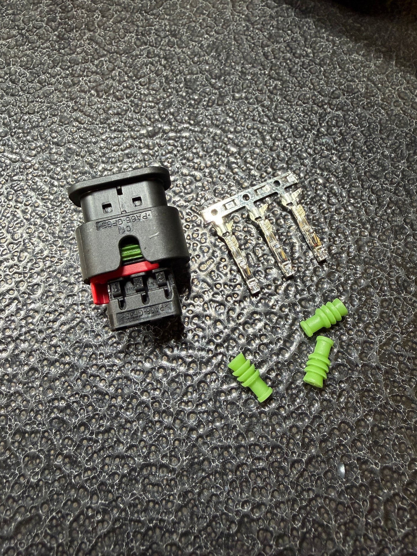 Coyote Gen3 Crank/Cam Sensor Connector